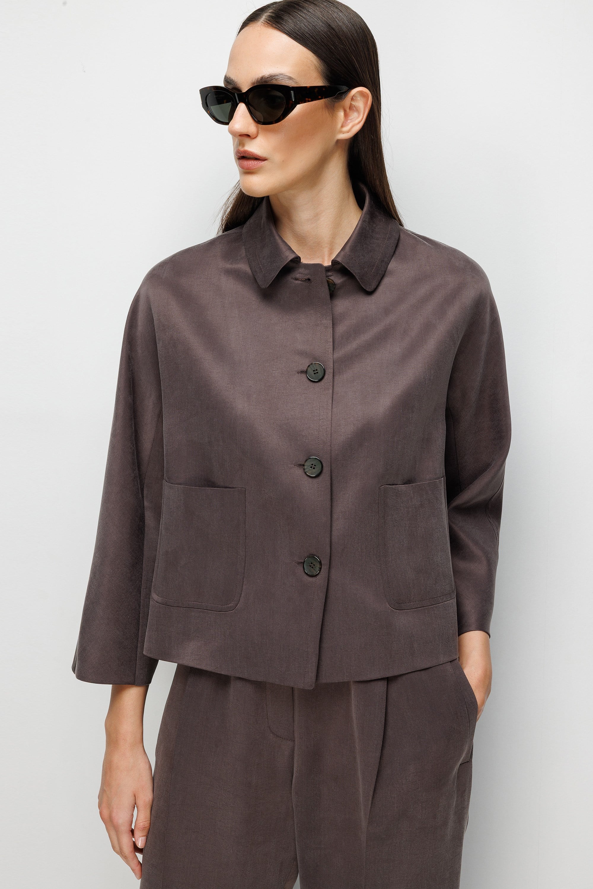 Dıştan Cepli Kısa Ceket