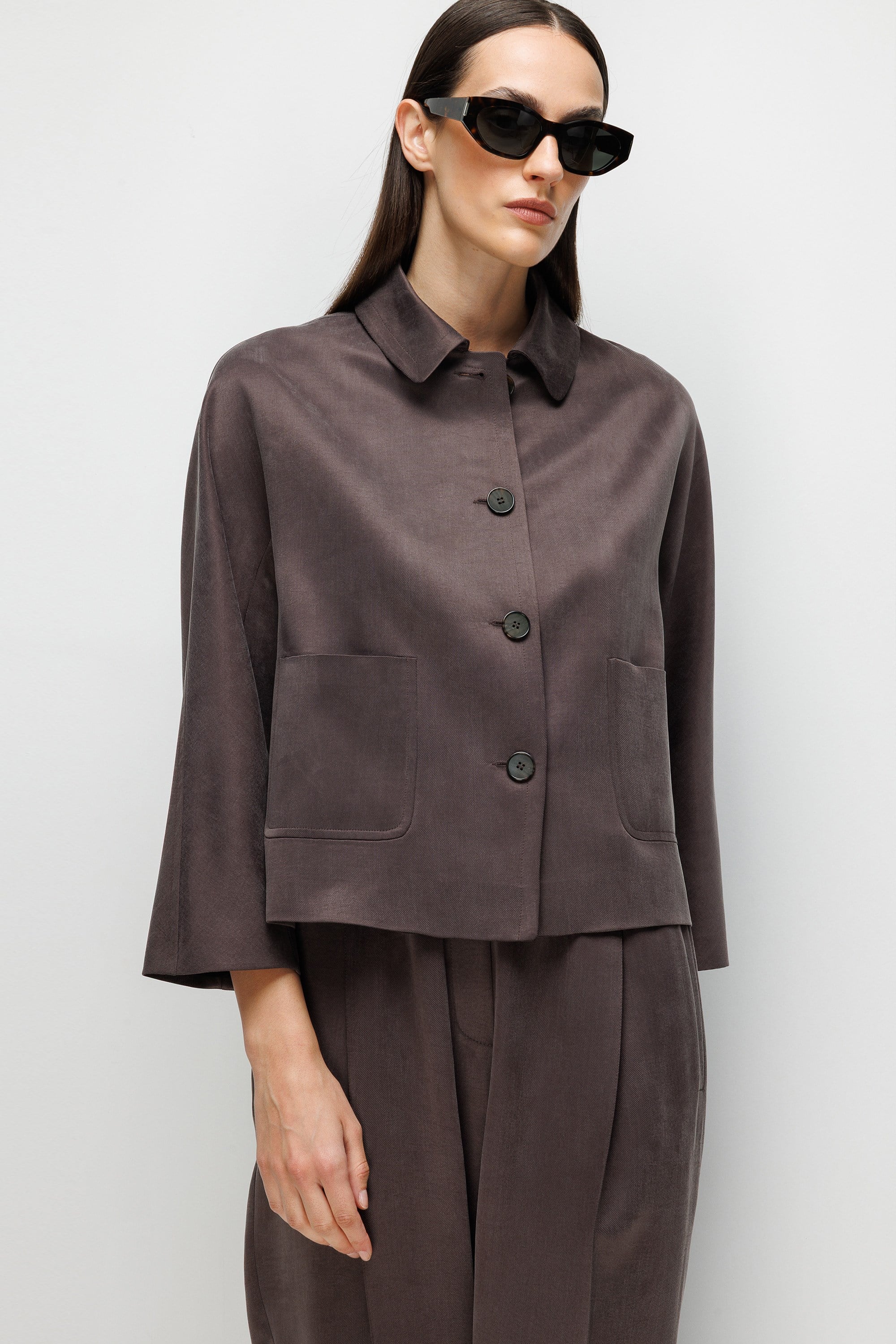 Dıştan Cepli Kısa Ceket