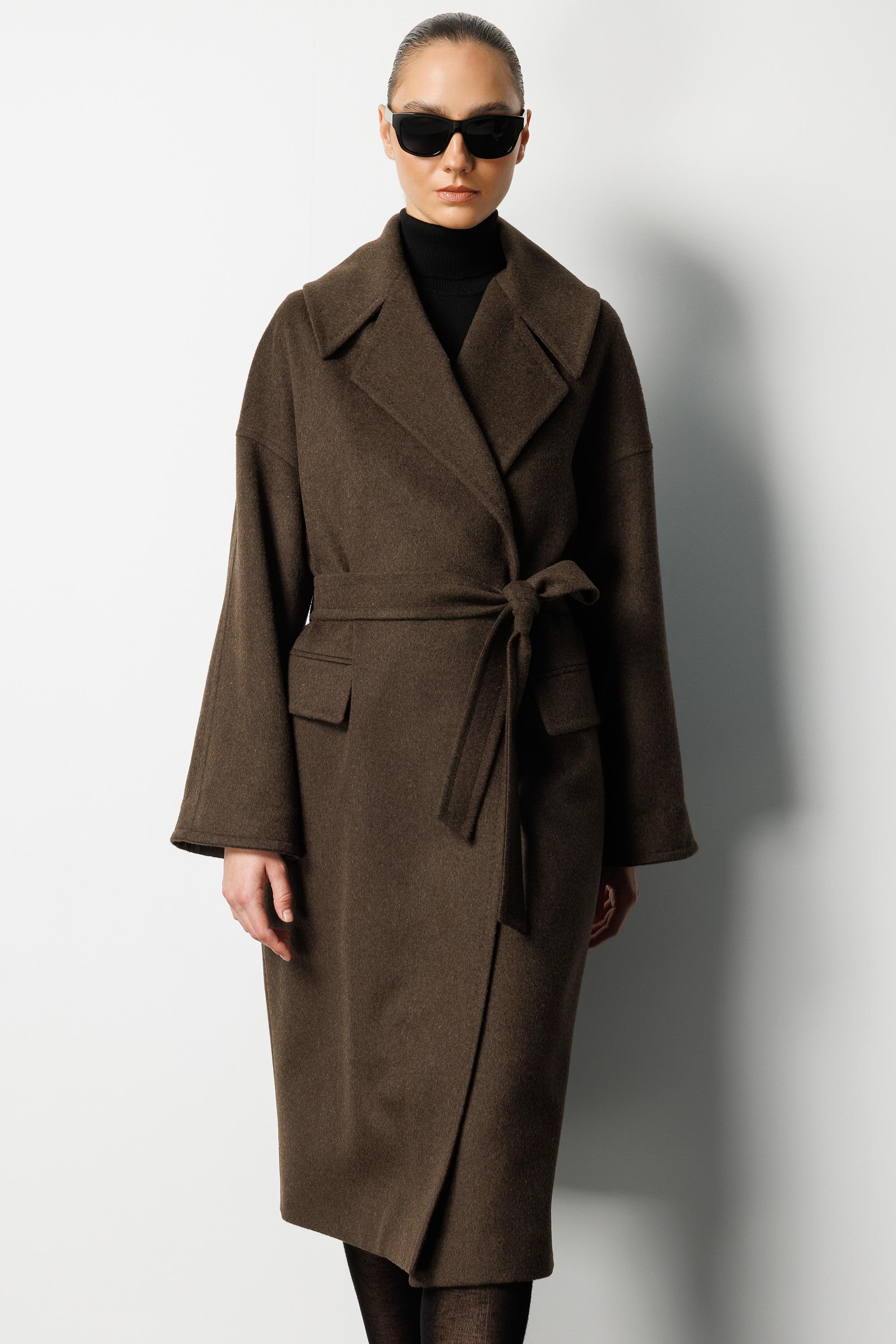 Geniş Yaka Kemerli Manto