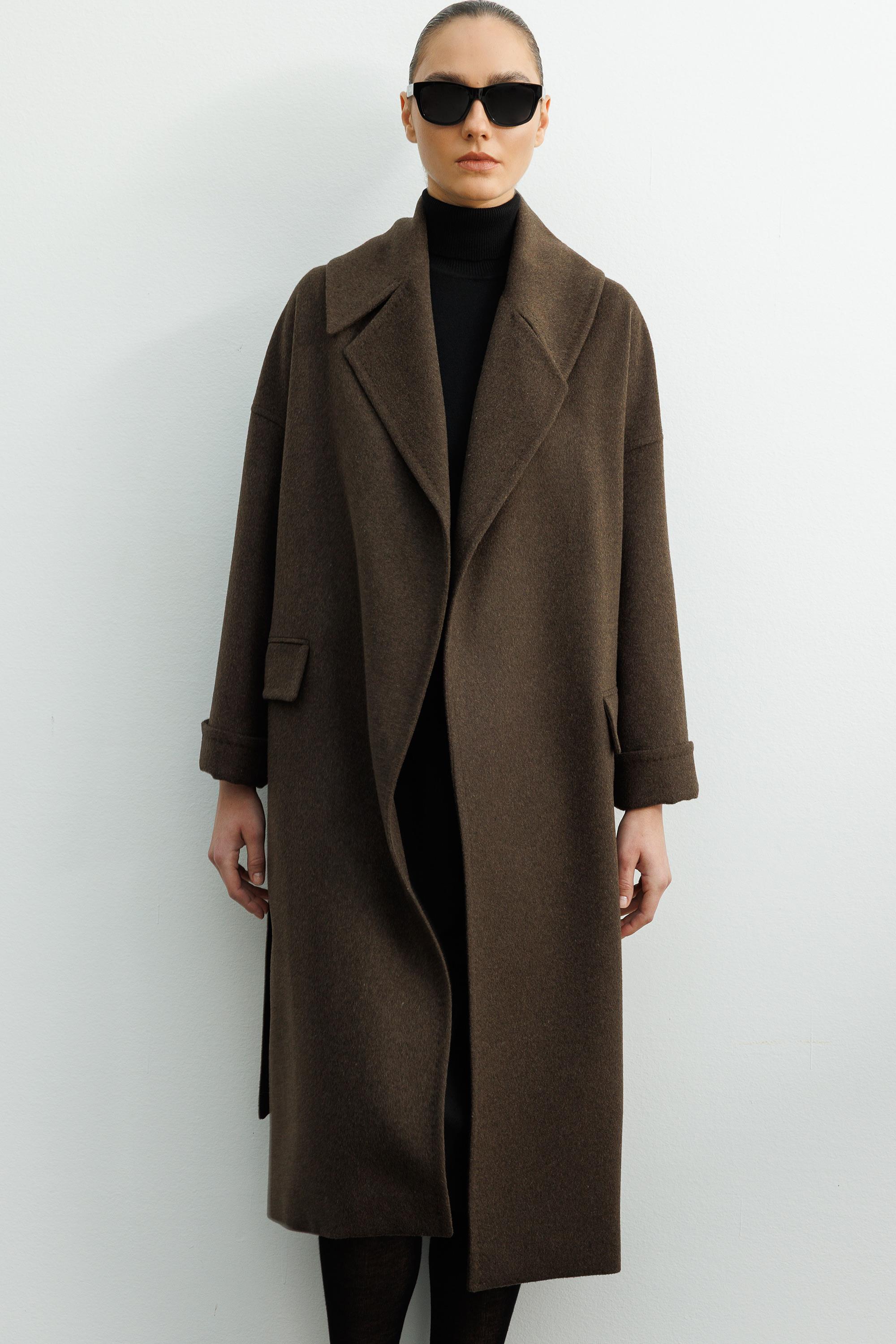 Geniş Yaka Kemerli Manto