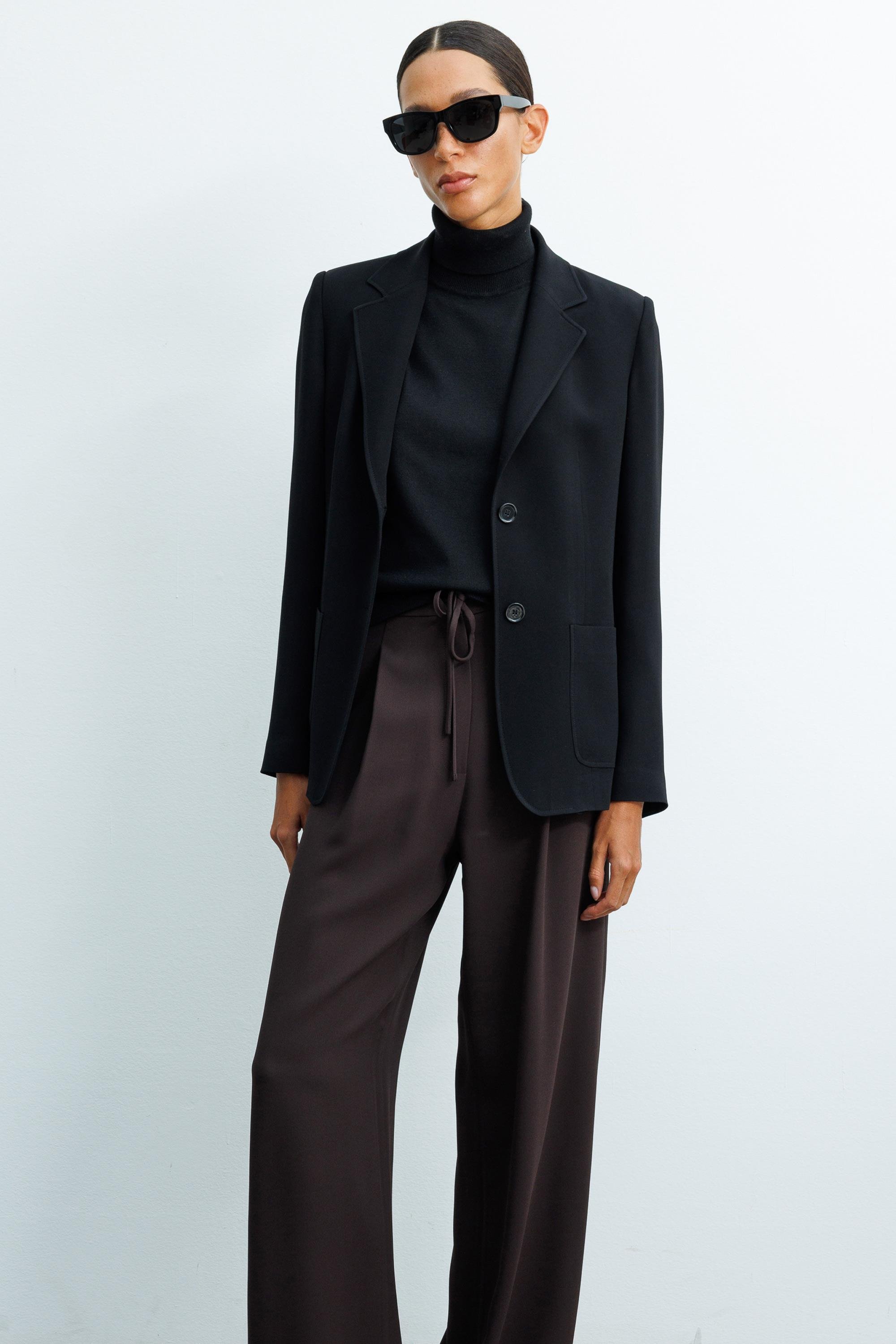 İki Dügmeli Dıştan Cepli Ceket