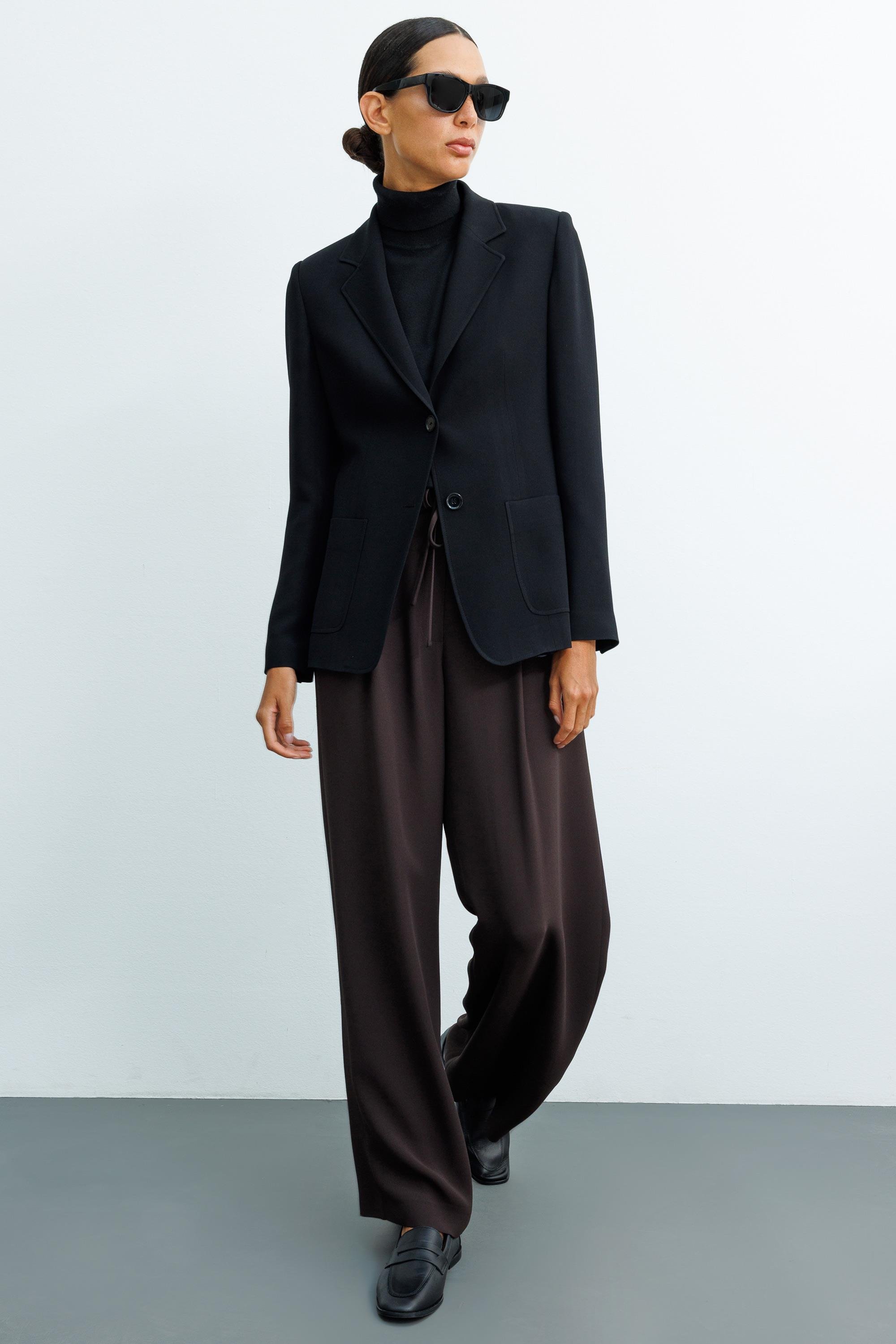 İki Dügmeli Dıştan Cepli Ceket