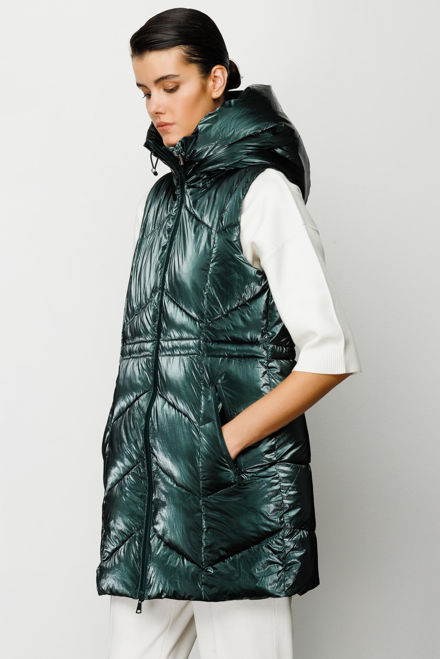 Kapüşonlu Kolsuz Anorak