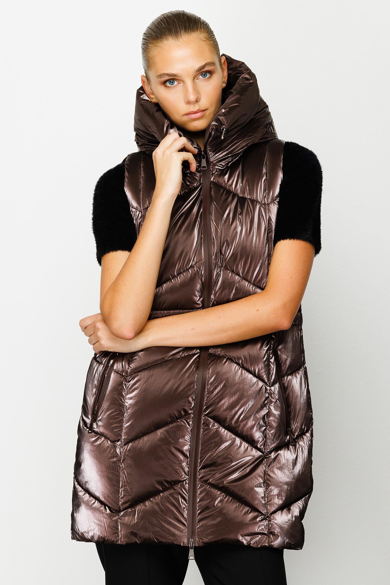 Kapüşonlu Kolsuz Anorak