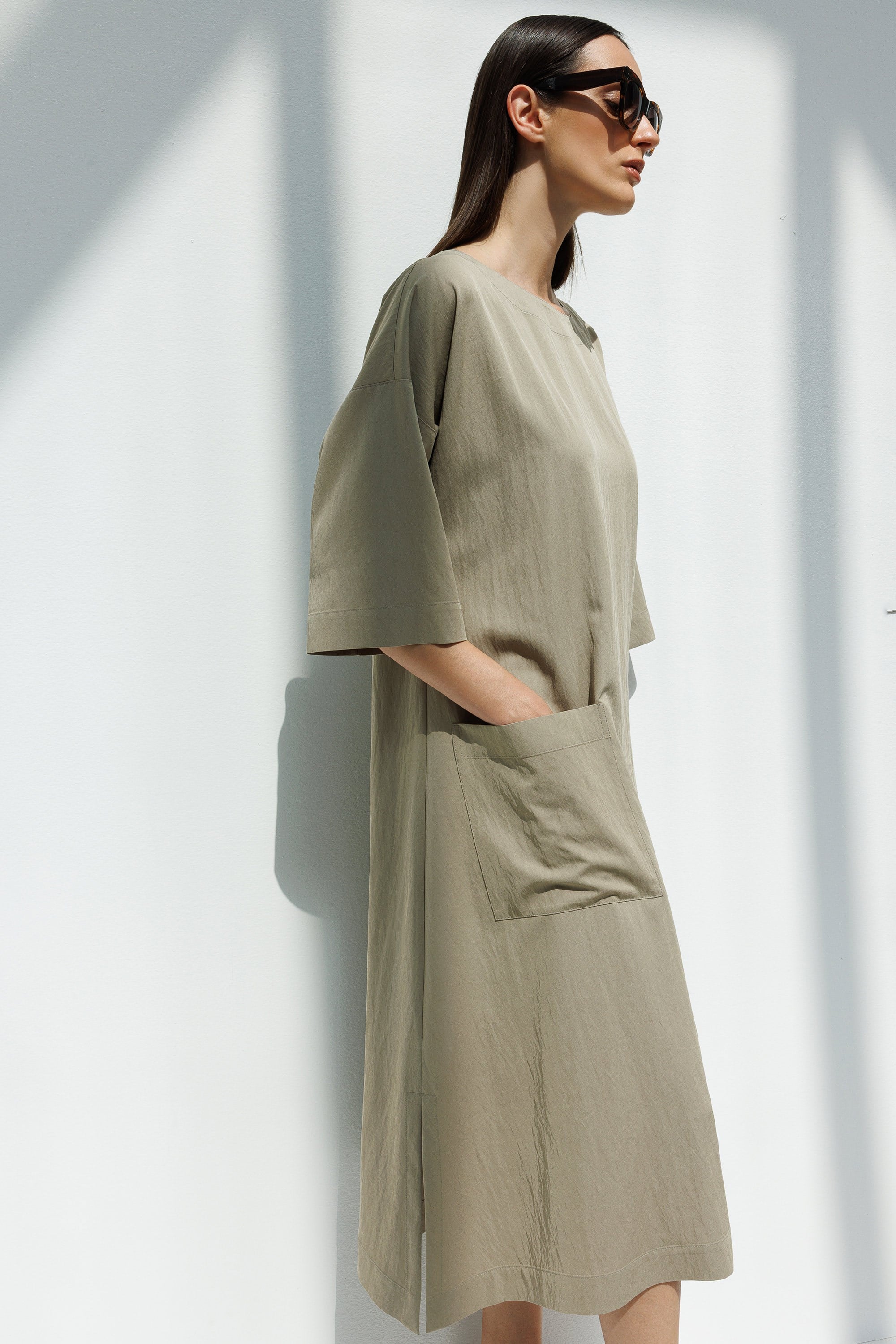 Kayık Yaka Cepli Elbise