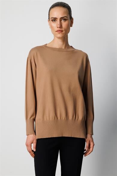 0 Yaka Oversize Triko