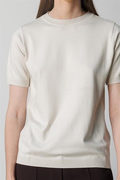 0 Yaka Yarım Kol Triko