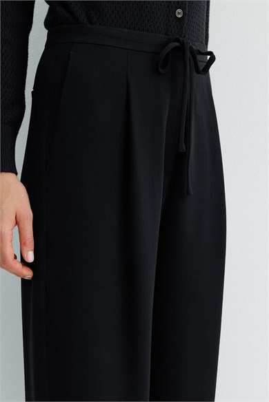 Bağcıklı Bol Kesim Pantolon