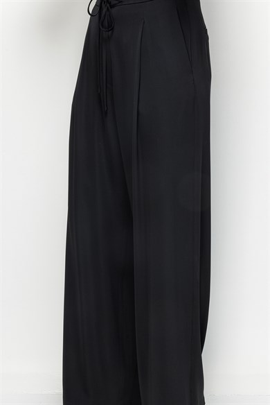 Bağcıklı Bol Kesim Pantolon