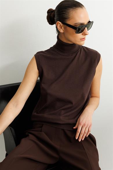 Balıkçı Yaka Kolsuz Triko