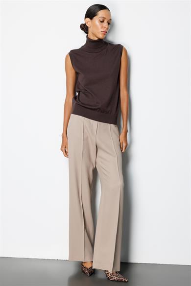 Balıkçı Yaka Kolsuz Triko