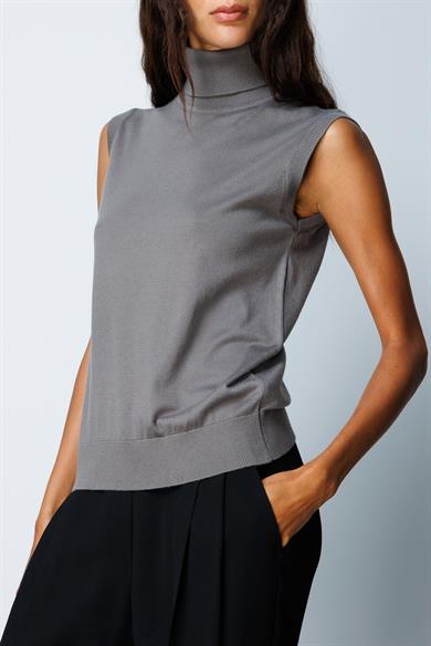 Balıkçı Yaka Kolsuz Triko