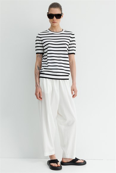 Çizgili O Yaka Yarım Kol Triko