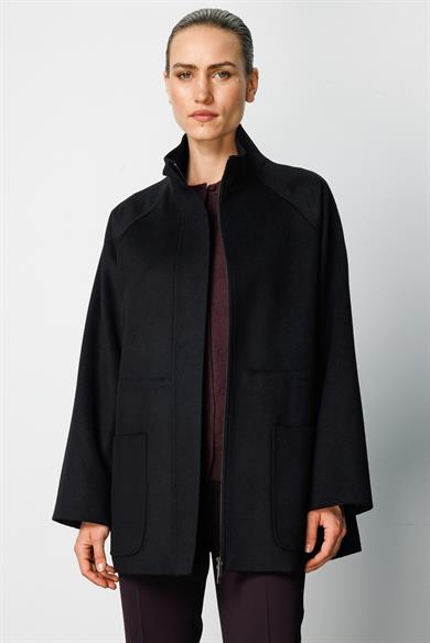 Dik Yaka Fermuarlı Kaban