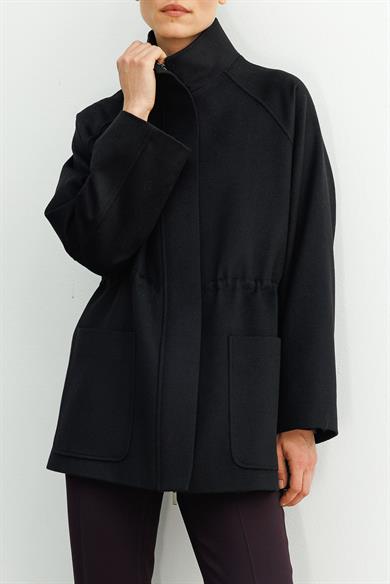 Dik Yaka Fermuarlı Kaban