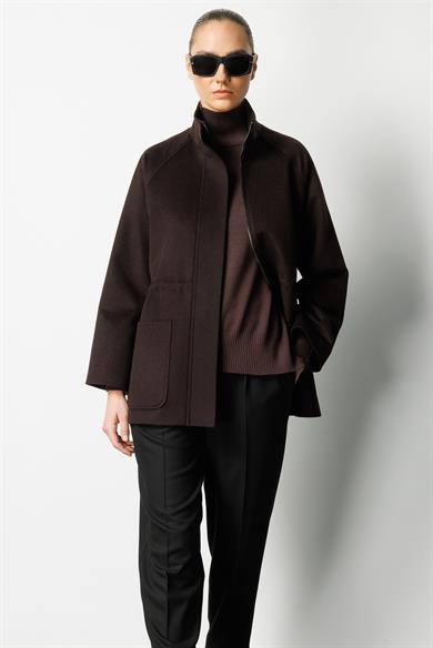 Dik Yaka Fermuarlı Kaban