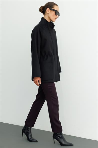 Dik Yaka Fermuarlı Kaban