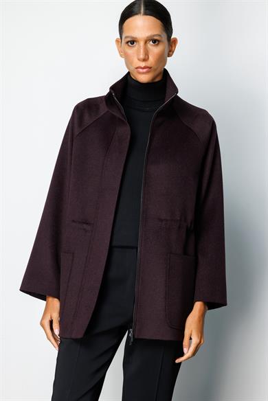 Dik Yaka Fermuarlı Kaban