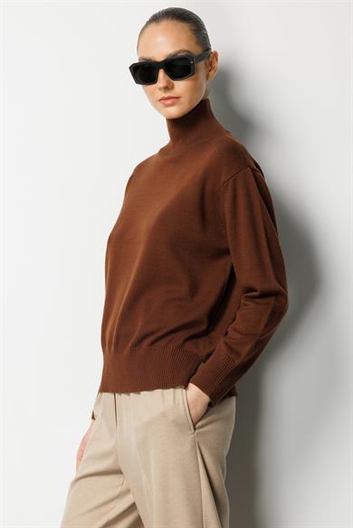 Dik Yaka Oversize Triko