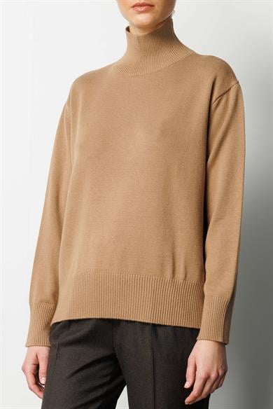 Dik Yaka Oversize Triko