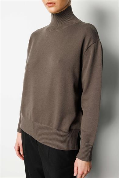 Dik Yaka Oversize Triko