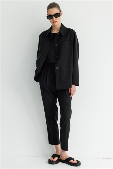 Dıştan Cepli Astarsız Ceket