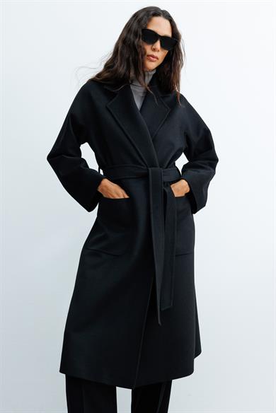 Dıştan Cepli Kemerli Manto