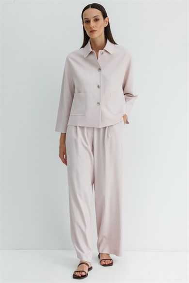 Dıştan Cepli Kısa Ceket