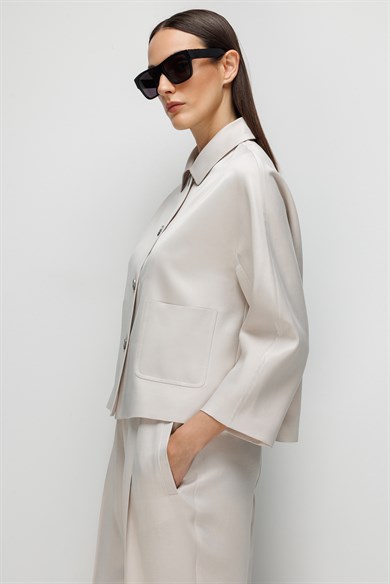Dıştan Cepli Kısa Ceket