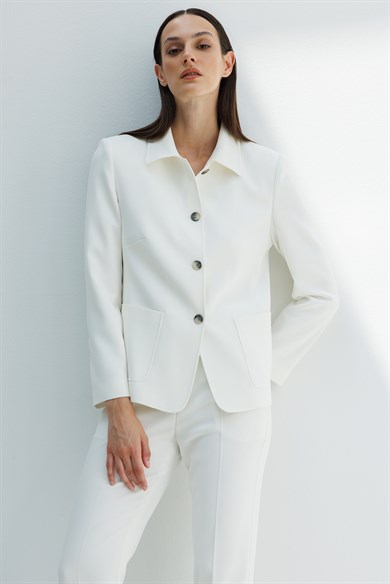 Dıştan Cepli Kısa Ceket