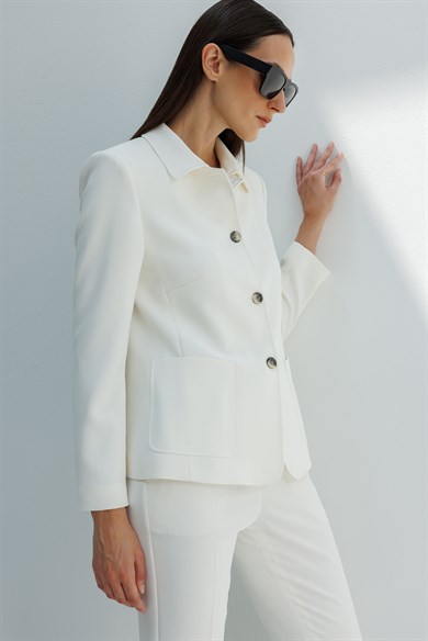 Dıştan Cepli Kısa Ceket