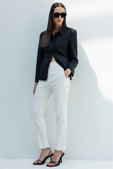 Dıştan Cepli Kısa Ceket