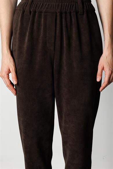 Elastan Kemerli Dar Paça Kadife Pantolon