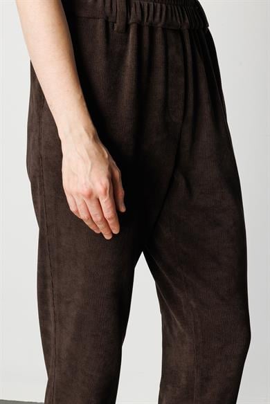 Elastan Kemerli Dar Paça Kadife Pantolon