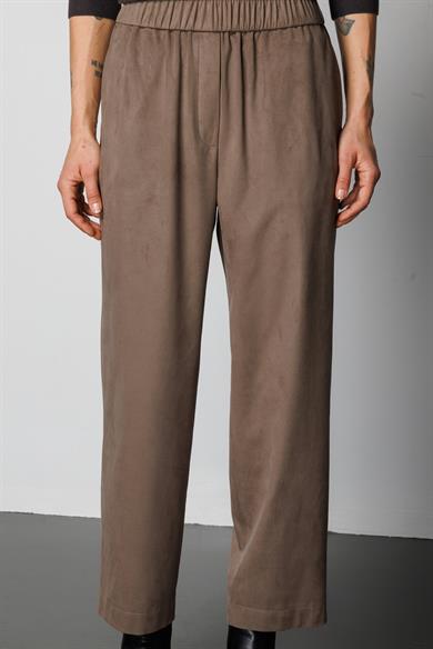 Elastan Kemerli Güderi Görünümlü Pantolon