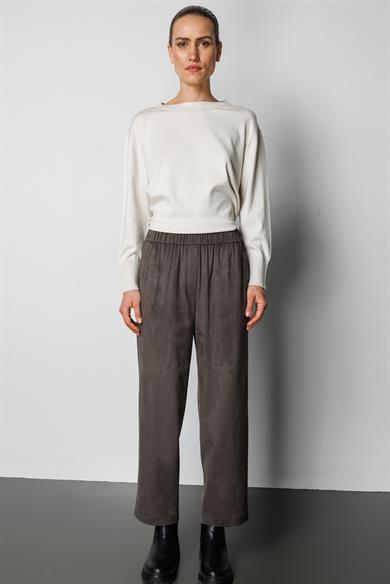 Elastan Kemerli Güderi Görünümlü Pantolon