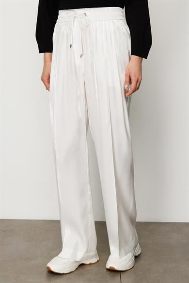 Elastan Kemerli Pileli Pantolon