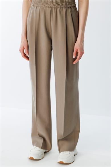 Elastan Kemerli Pileli Pantolon