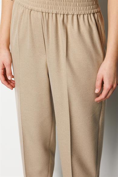 Elastan Kemerli Yırtmaçlı Pantolon