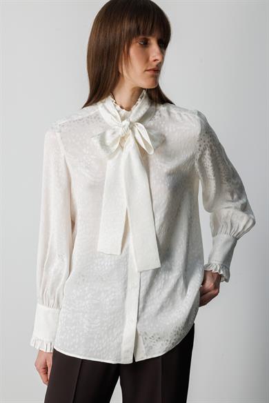 Fularlı Jakarlı Bluz