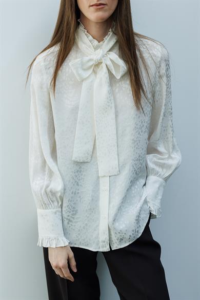 Fularlı Jakarlı Bluz