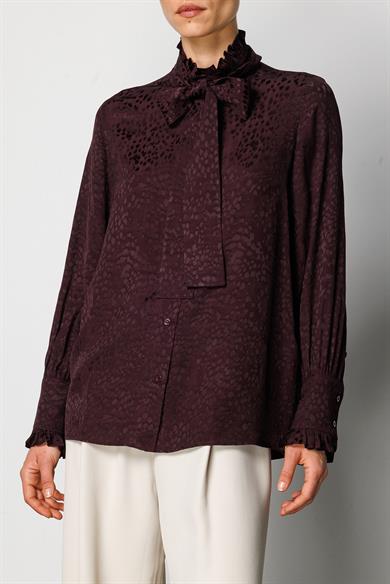 Fularlı Jakarlı Bluz