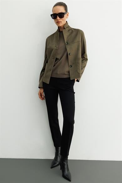 Güderi Görünümlü Dıştan Cepli Kısa Ceket