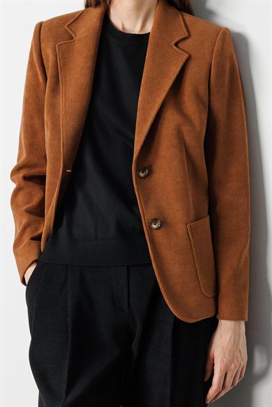 İki Düğme Kadife Ceket