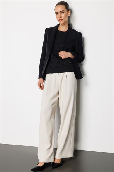 İki Düğme Kadife Ceket