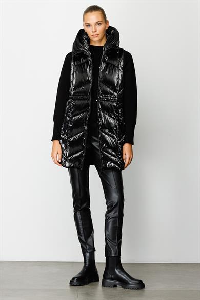 Kapüşonlu Kolsuz Anorak