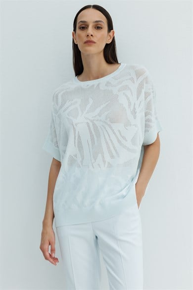 Kayık Yaka Jakarlı Triko