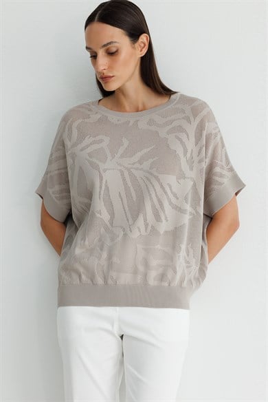 Kayık Yaka Jakarlı Triko