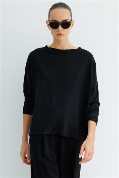 Kayık Yaka Oversize Triko