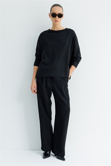 Kayık Yaka Oversize Triko